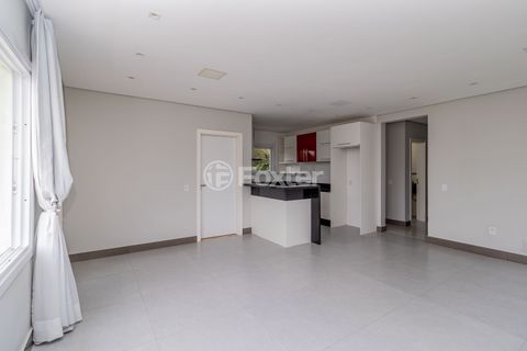 Image 3 - 891575
