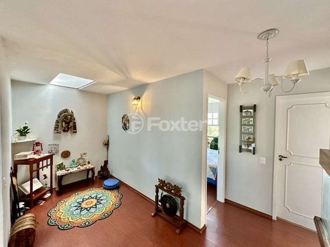 Image 7 - 891600