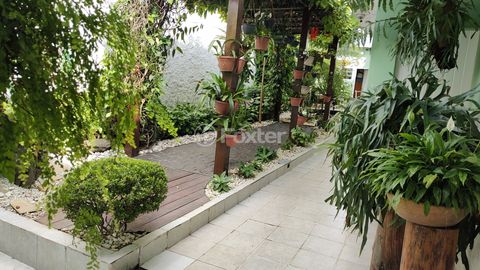 Image 5 - 891601