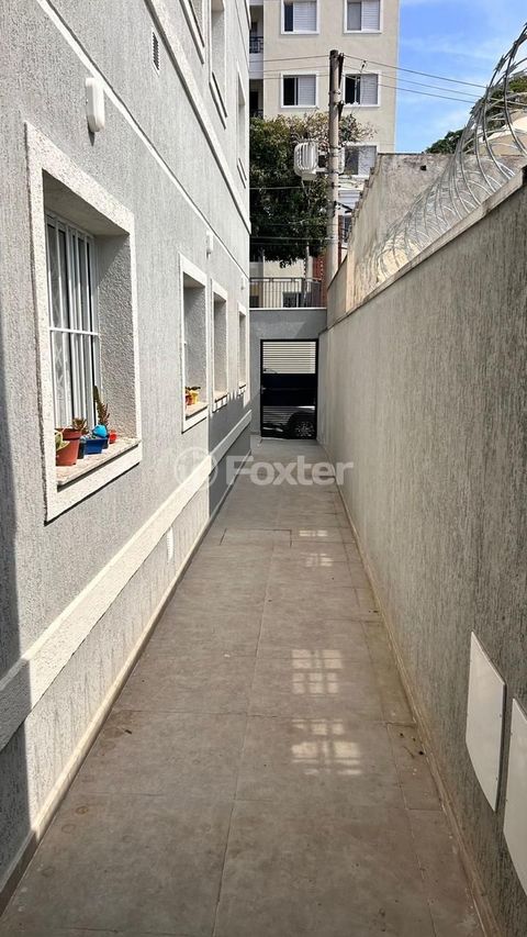Image 1 - 891682