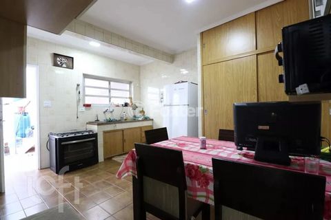 Image 1 - 891706