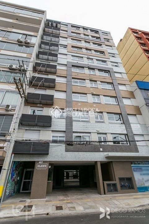 Image 17 - 891732