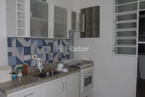 Image 10 - 891735