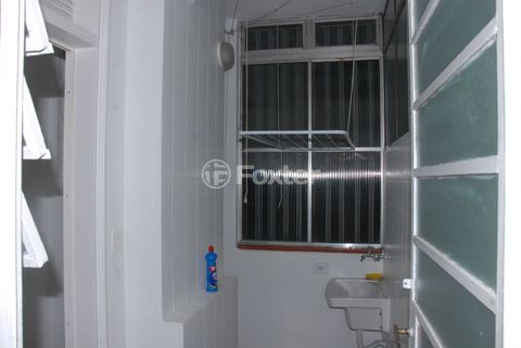 Image 11 - 891735