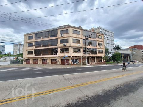 Image 0 - 891744