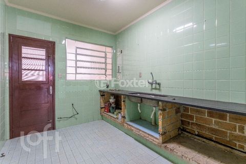 Image 18 - 891773