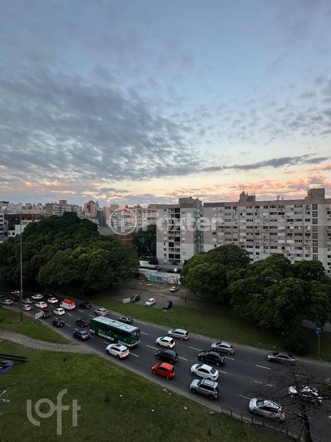 Image 6 - 891799
