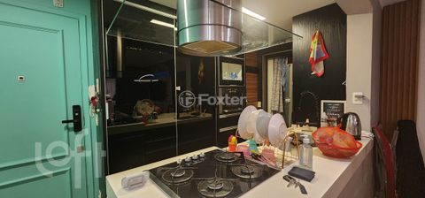 Image 1 - 891812