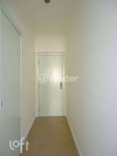 Image 1 - 891816