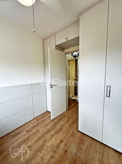 Image 17 - 891828