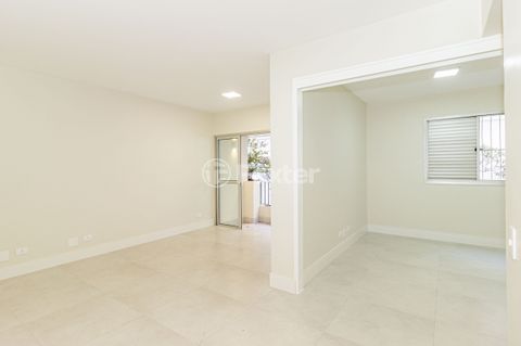 Image 1 - 891885
