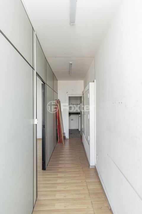 Image 10 - 891943