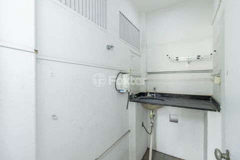 Image 11 - 891943