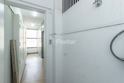 Image 12 - 891943