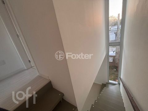 Image 10 - 891945