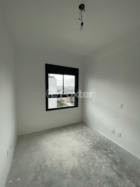 Image 6 - 891948