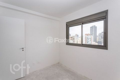 Image 10 - 891985