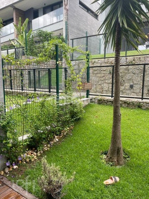 Image 9 - 892034