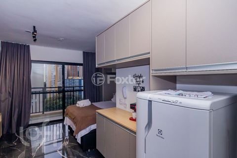 Image 7 - 892203