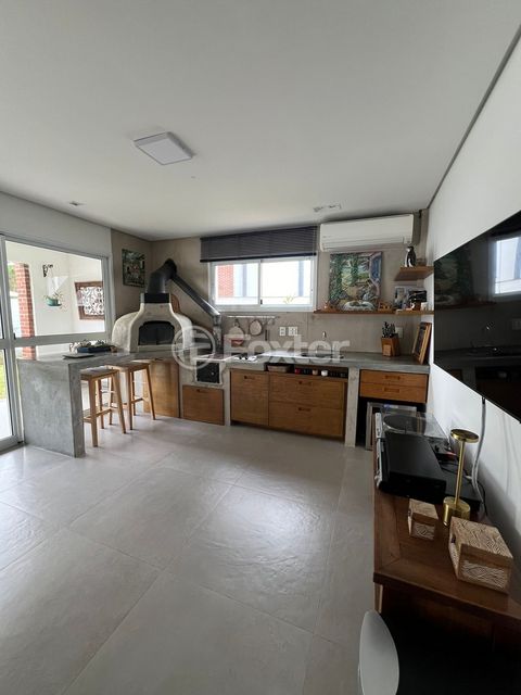 Image 9 - 892244