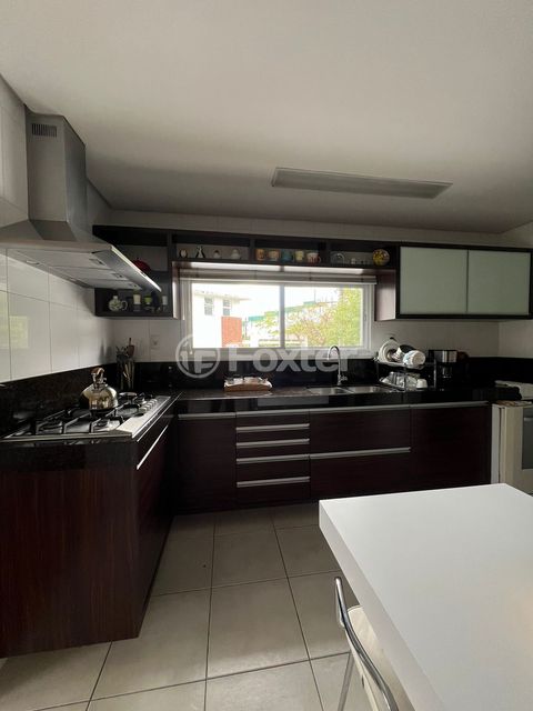 Image 3 - 892244