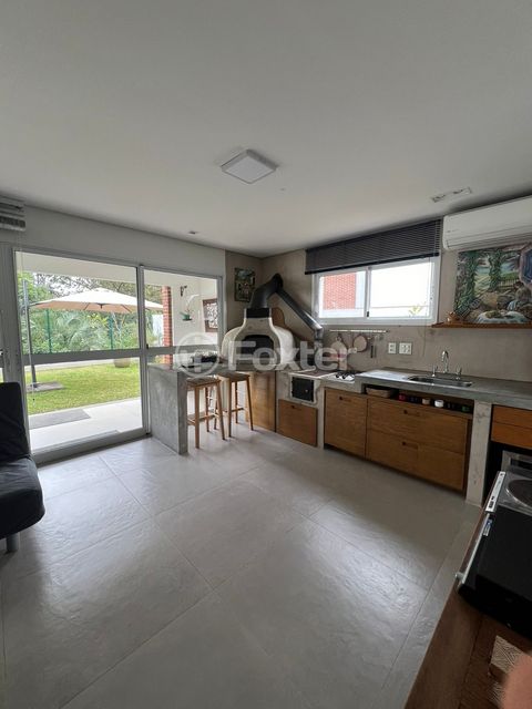 Image 7 - 892244