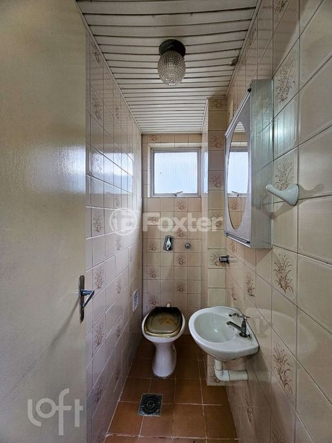 Image 9 - 892312