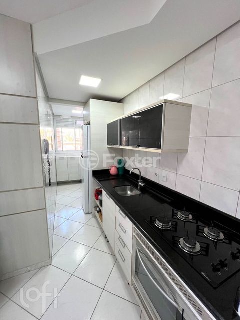 Image 3 - 892327