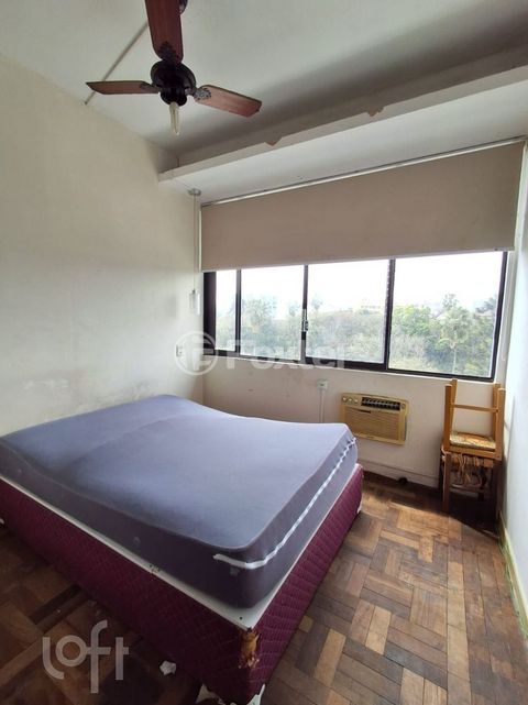 Image 7 - 892328