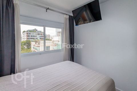 Image 7 - 892352