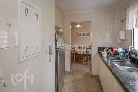 Image 7 - 892404