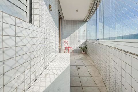 Image 16 - 892412