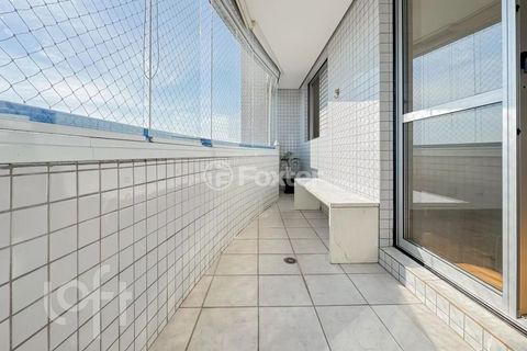 Image 14 - 892412