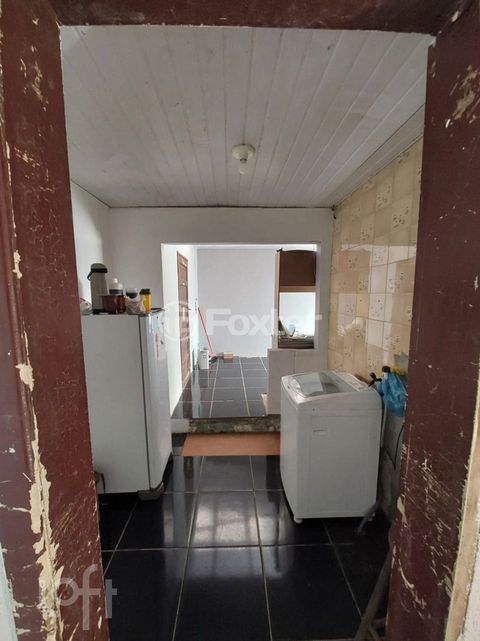 Image 3 - 892494