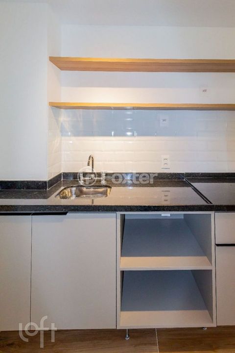Image 4 - 892528