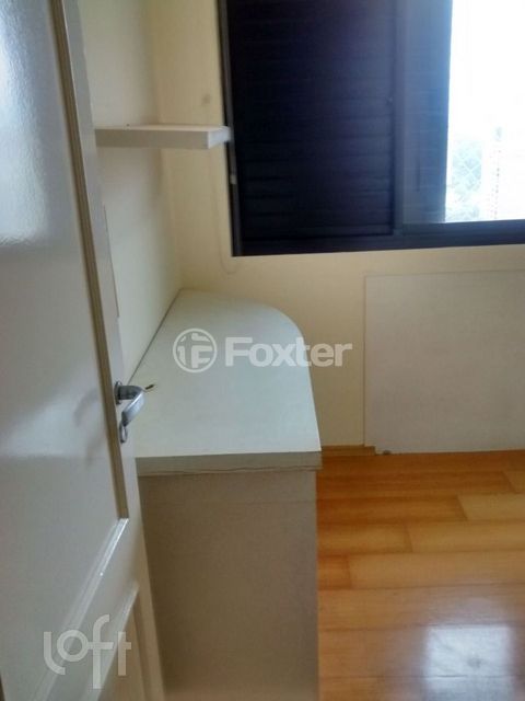 Image 6 - 892530