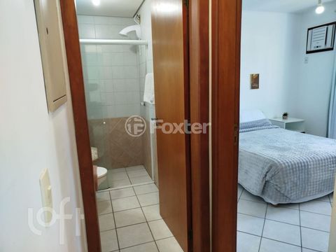 Image 7 - 892552