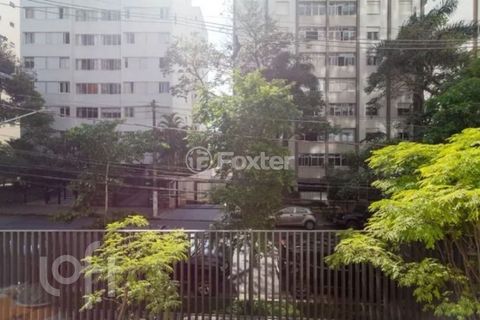 Image 12 - 892556