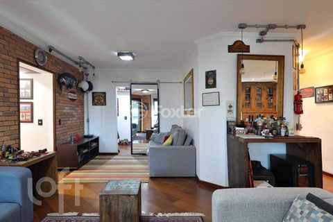 Image 4 - 892559