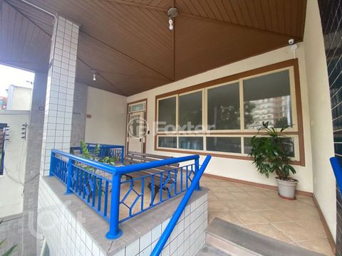 Image 11 - 892571