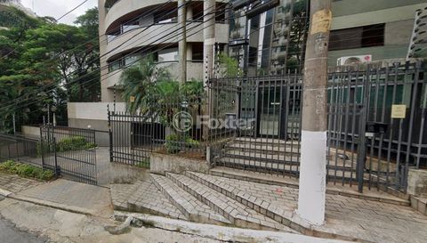 Image 17 - 892582