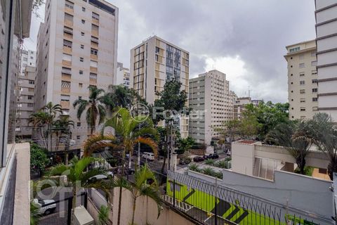 Image 5 - 892589