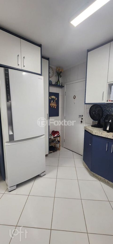 Image 11 - 892589