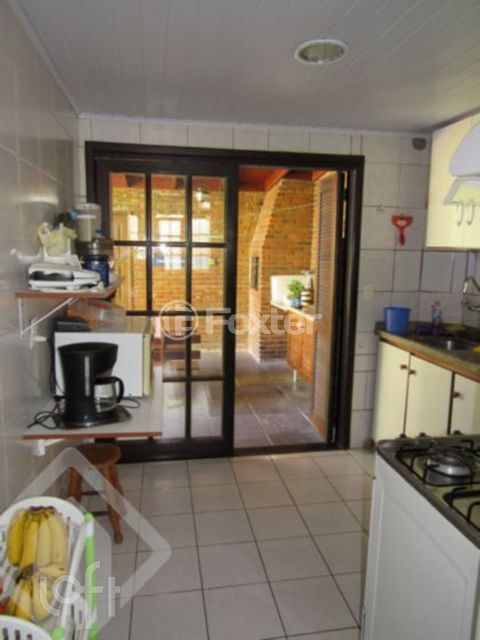 Image 7 - 892591