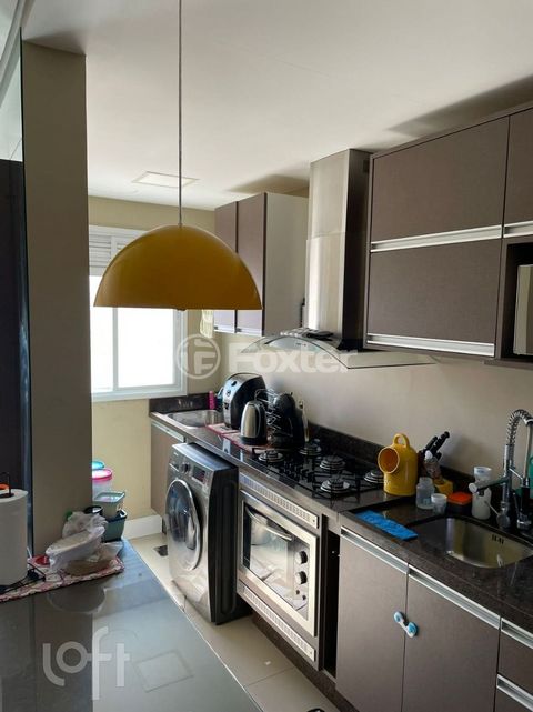 Image 3 - 892593