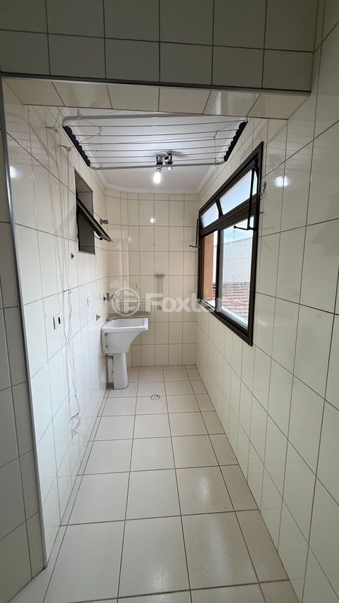 Image 9 - 892606