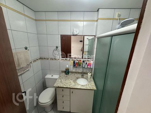 Image 9 - 892613