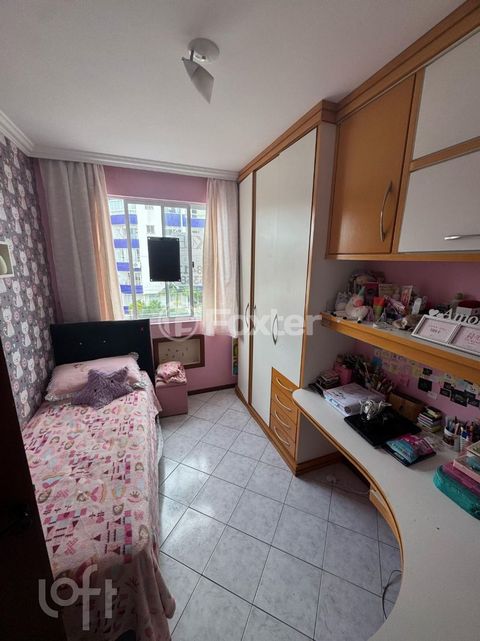 Image 5 - 892613