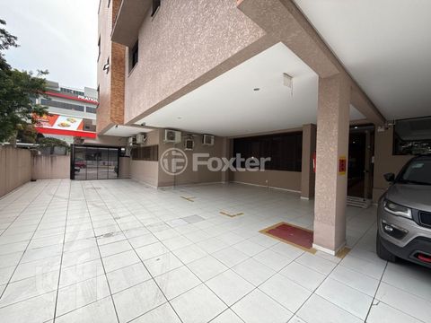 Image 8 - 892663