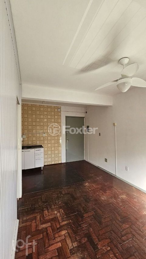 Image 7 - 892671